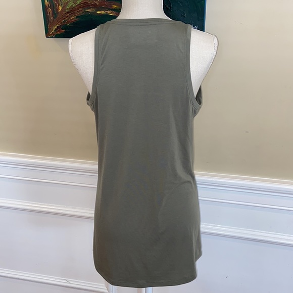 Athleta Essence Vital Tank - Picture 2 of 6